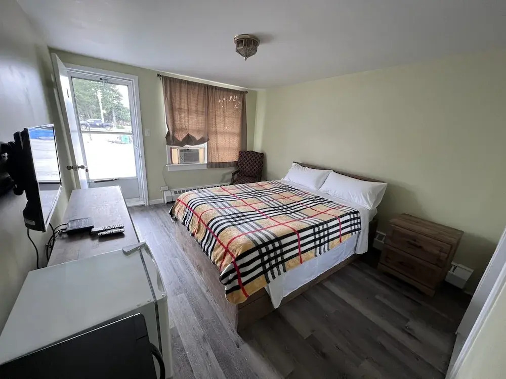 Maple Leaf Motel