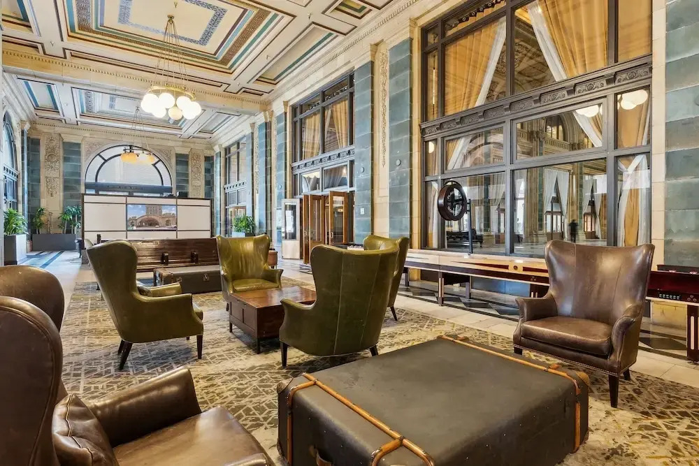 Placemakr Downtown Pittsburgh at The Pennsylvanian