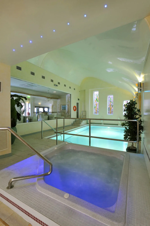 Clifton Park Hotel