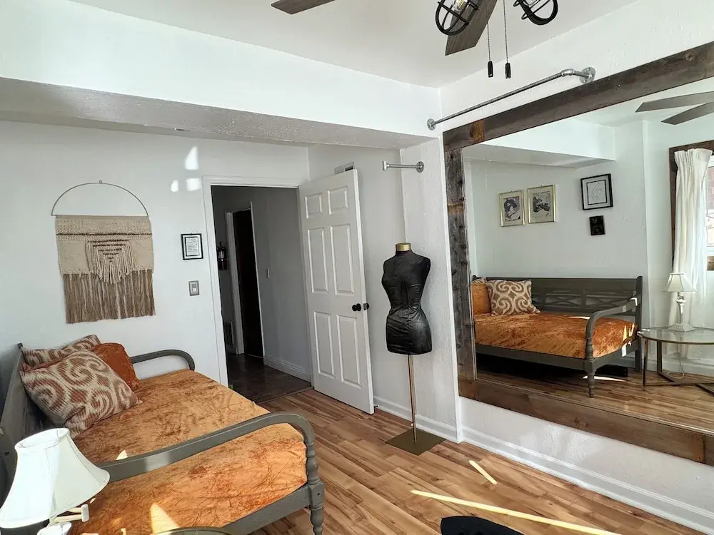 Chic Santa Paula Home w/ Mountain & City Views!