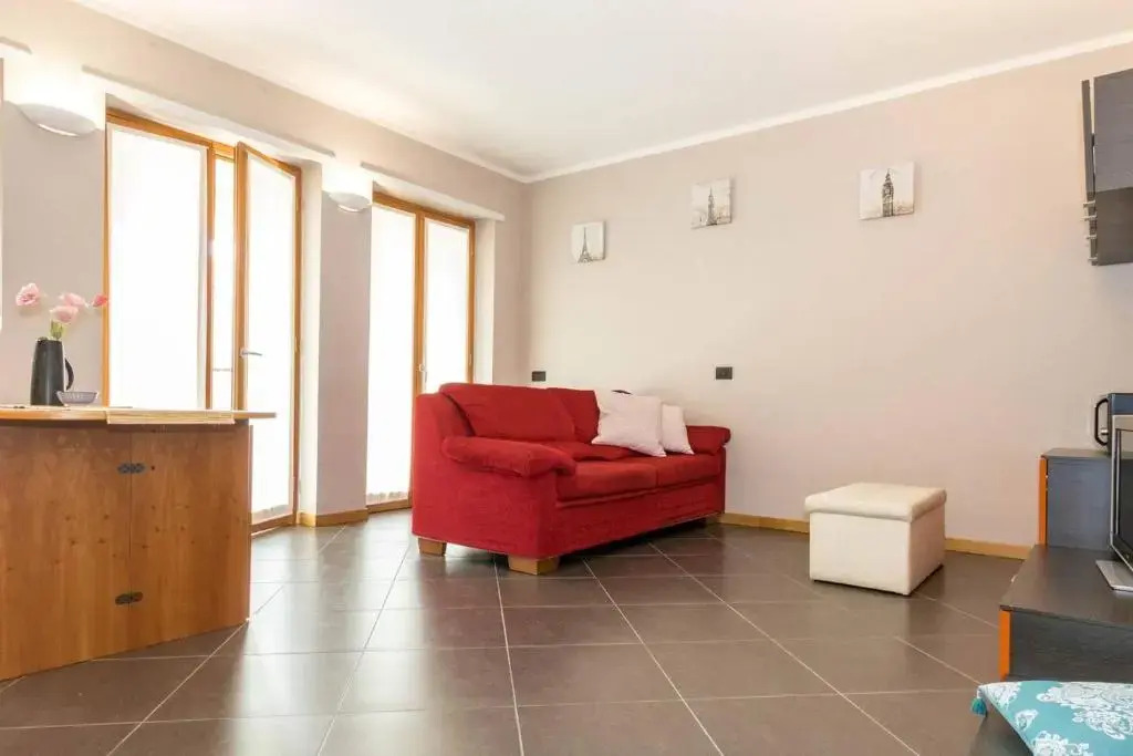 ALTIDO Apt for 4 with Terrace in a Quiet Residential Area