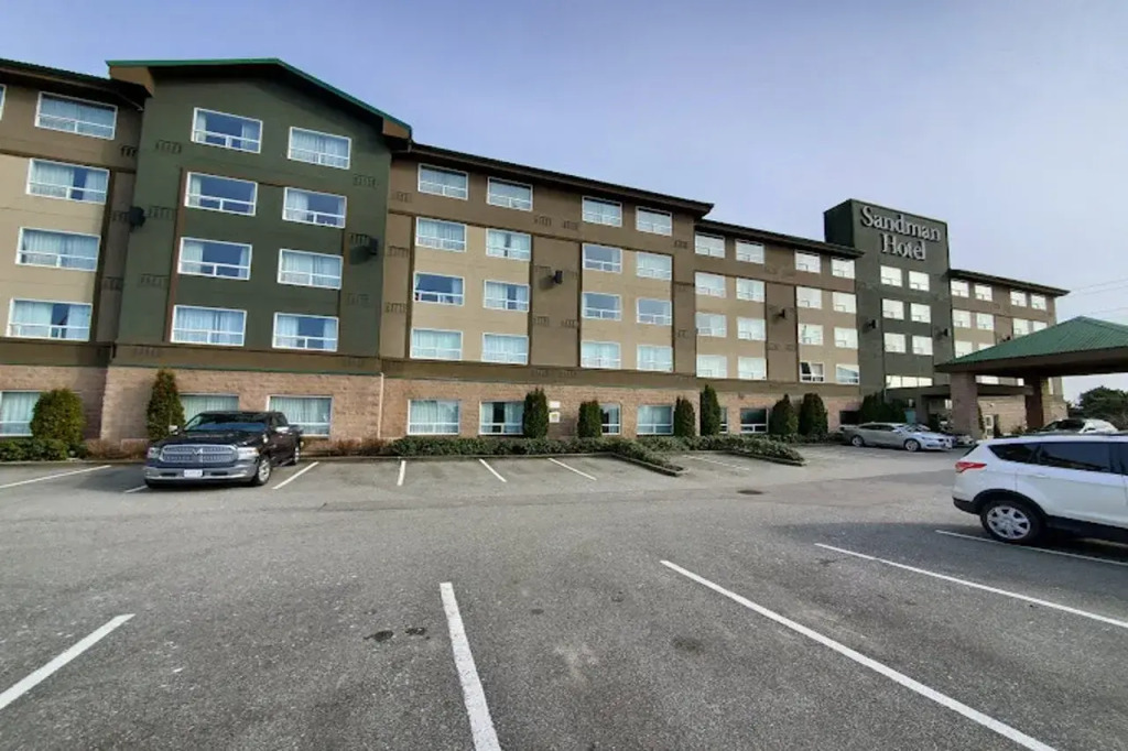 Sandman Hotel & Suites Vancouver Airport