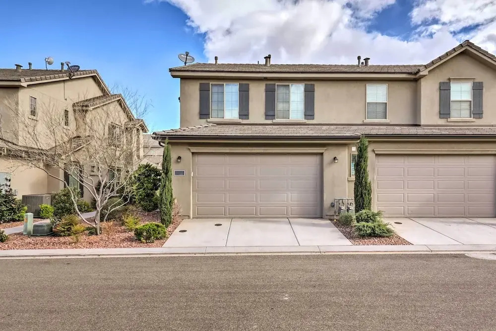 Desert Rose Townhome: 35 Mi to Zion & State Parks