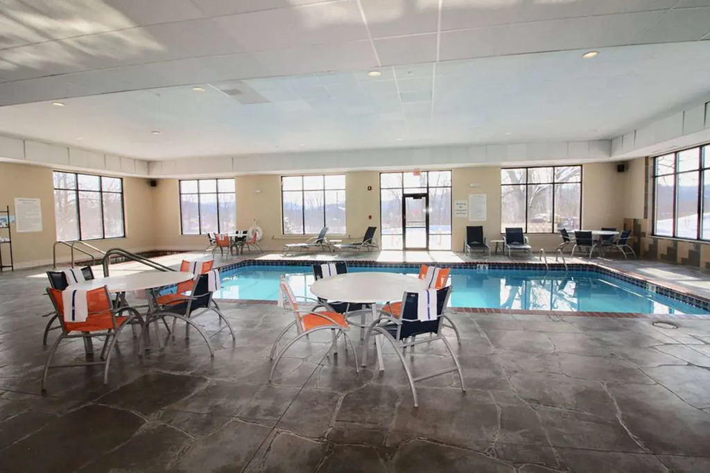 Spark by Hilton La Crosse Onalaska