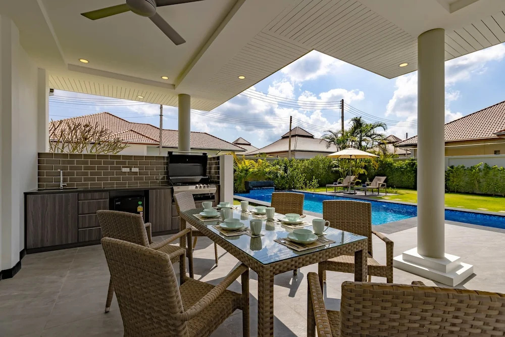New Modern 3 Bedroom Pool Villa MS24