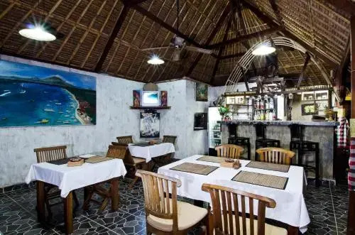 Alam Nusa Bungalow Huts & Spa