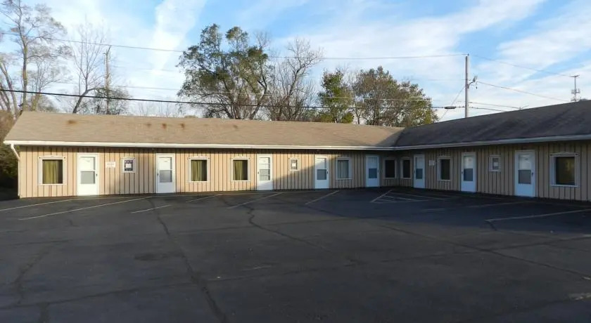 By The Way Motel Lake Bluff