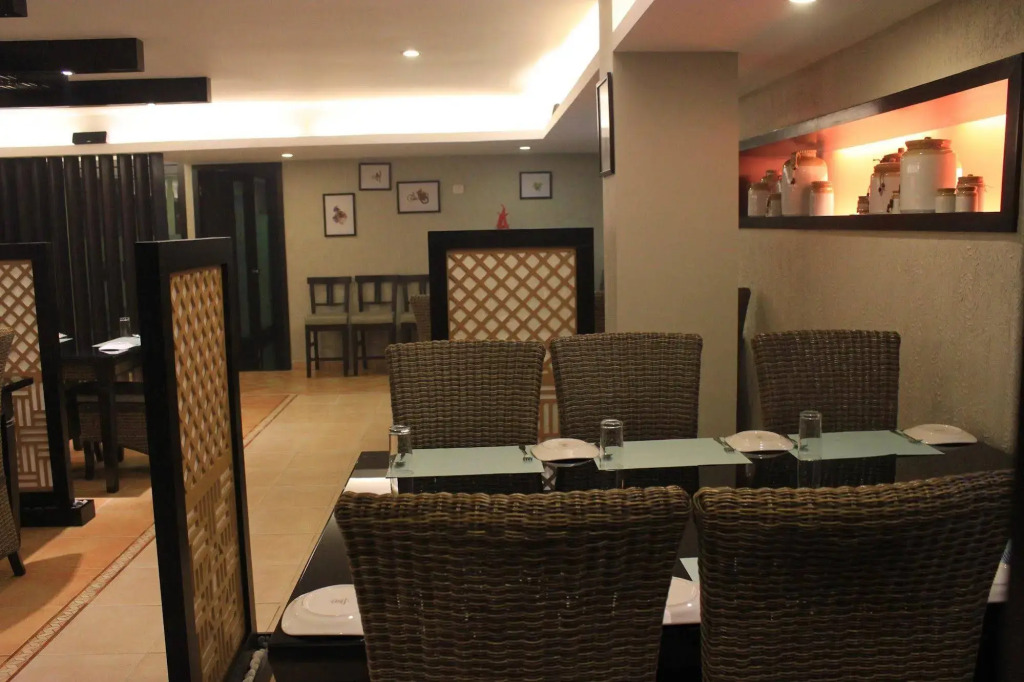 FabHotel Santhome Inn