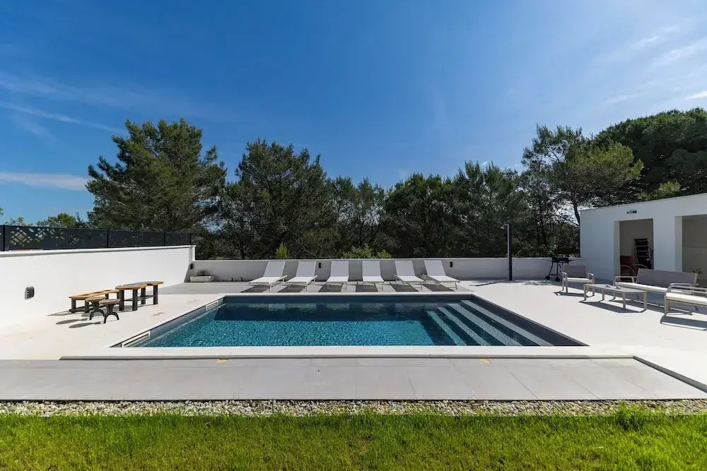 Alba Family Home