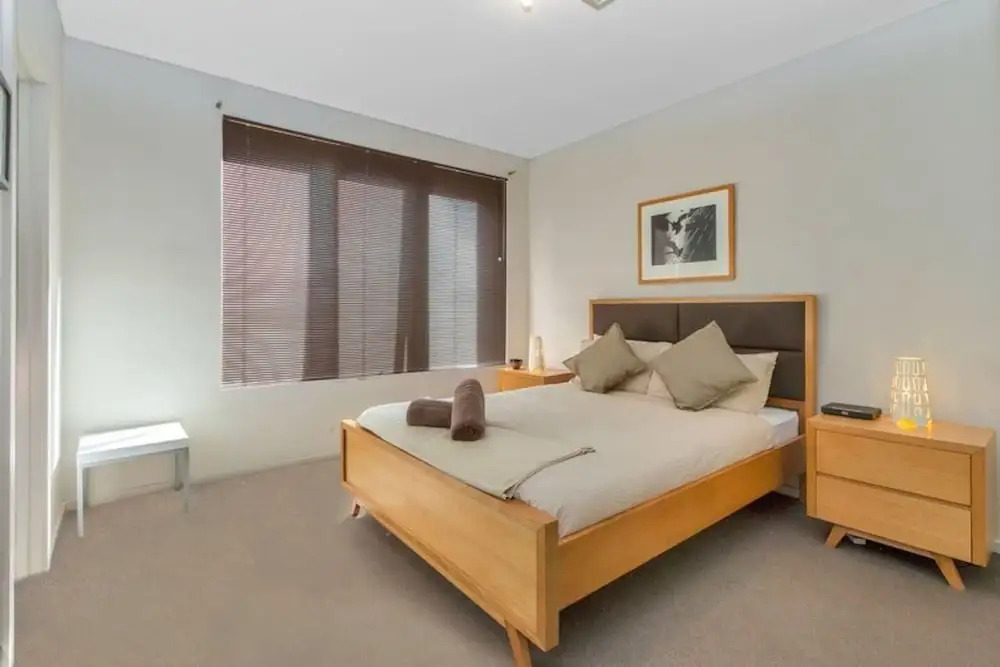 Contemporary Townhouse In Adelaide City
