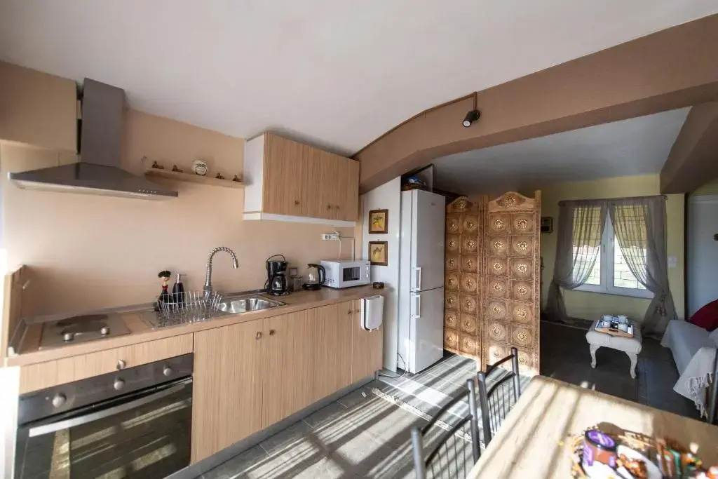 House Nefeli