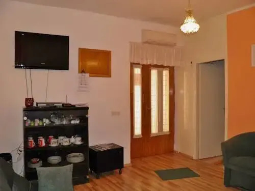 Apartment Sare