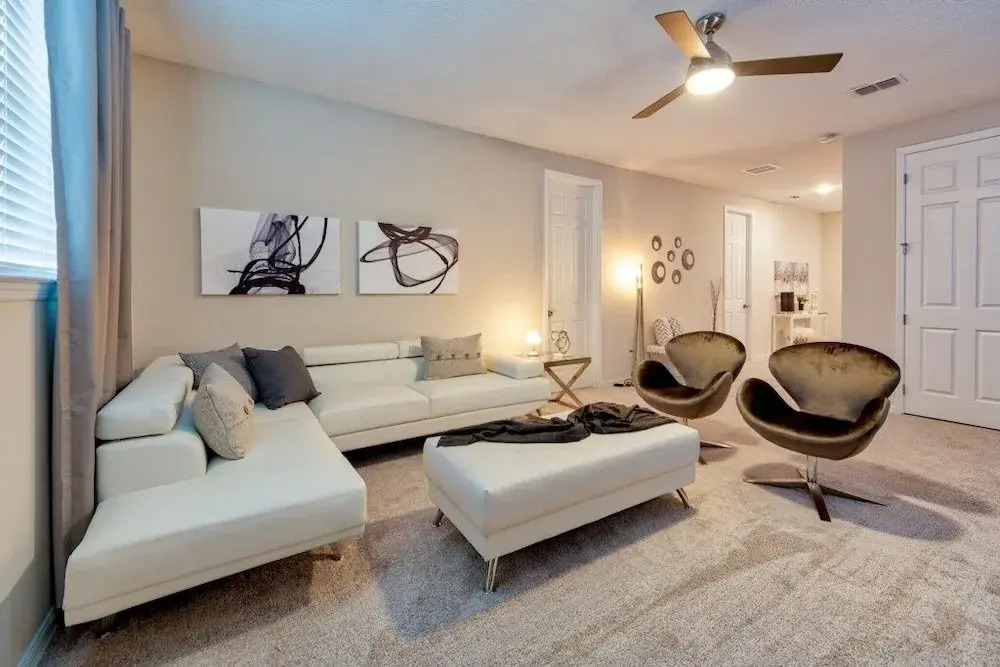 H2u - Penelope Pitstop - So9047 5 Bedroom Home