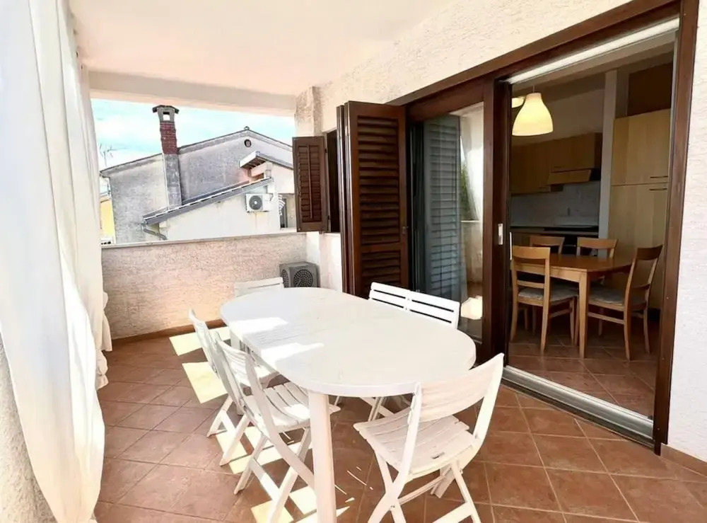 Charming Apartment With Garden