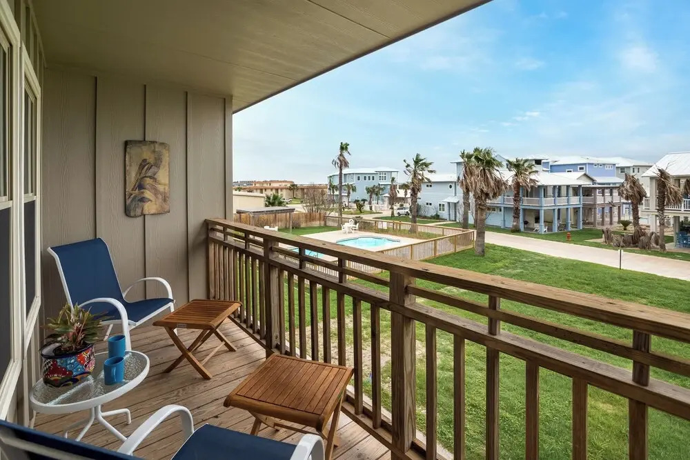 Sunrise Villas 207 - BOARDWALK TO THE BEACH