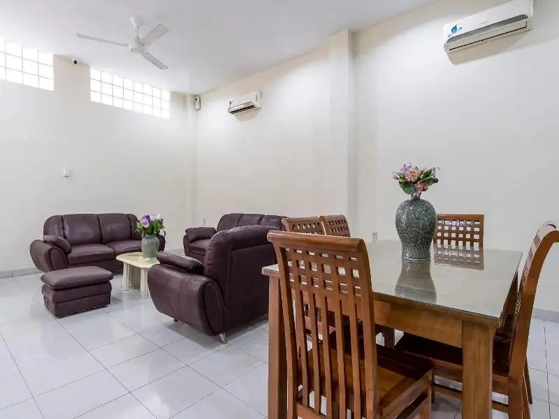 Flats Golden Beach