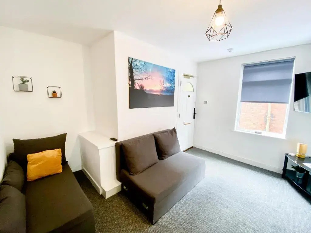 PolkaDot Winter Gardens - Large Modern Apartments in Blackpool by PolkaStays