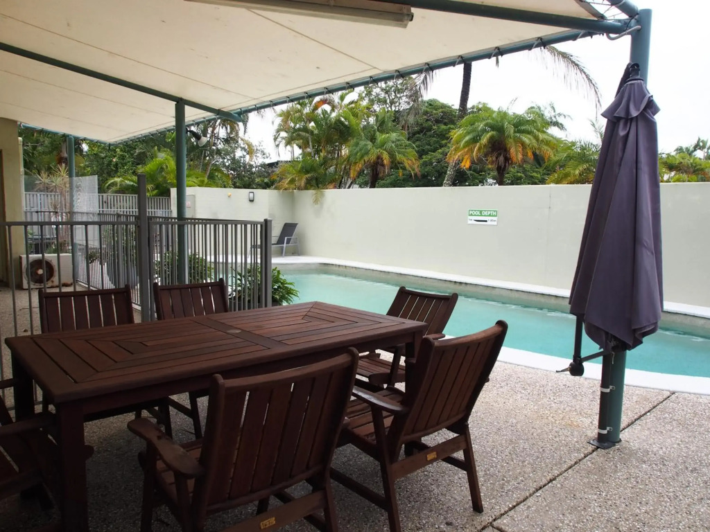 Le Court Villas