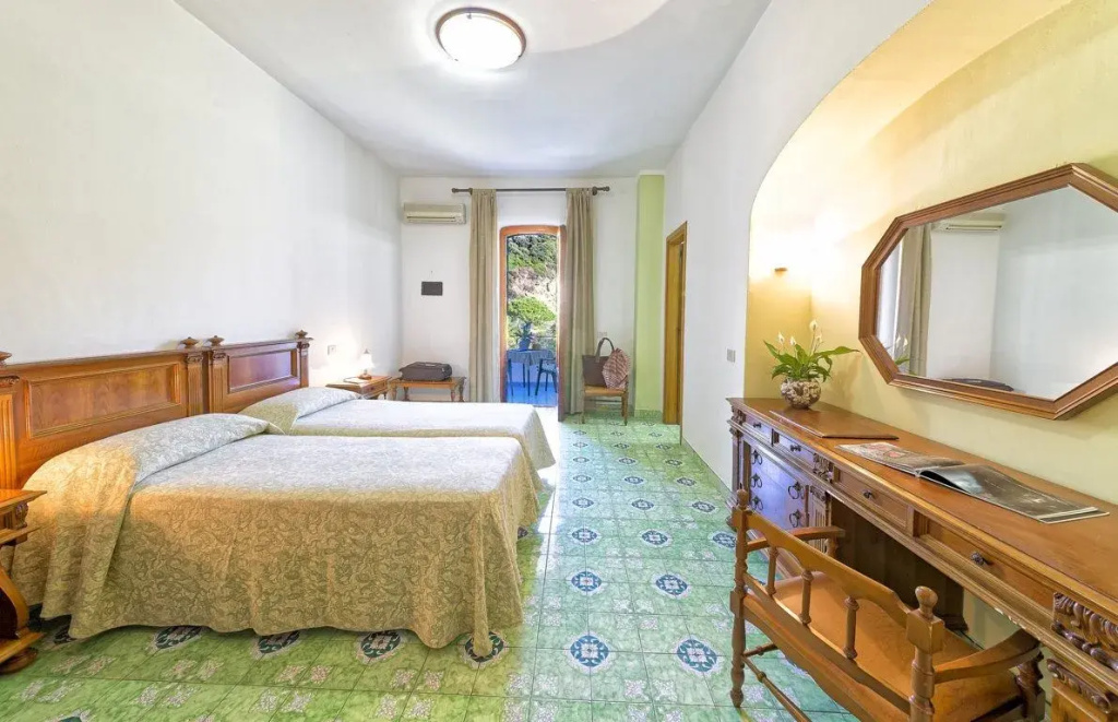 Hotel Zaro