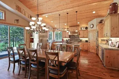 5 Vine Maple - Golf View - 6BR/6BA