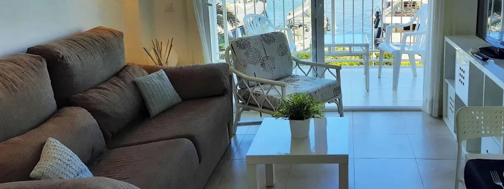 03 Ap1102 in Denia With 1 Bedrooms and 1 Bathrooms