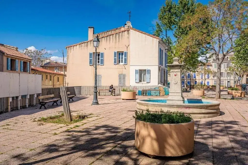 Appartement 5*, Climatisé, avec Terrasse au quartier Le Panier