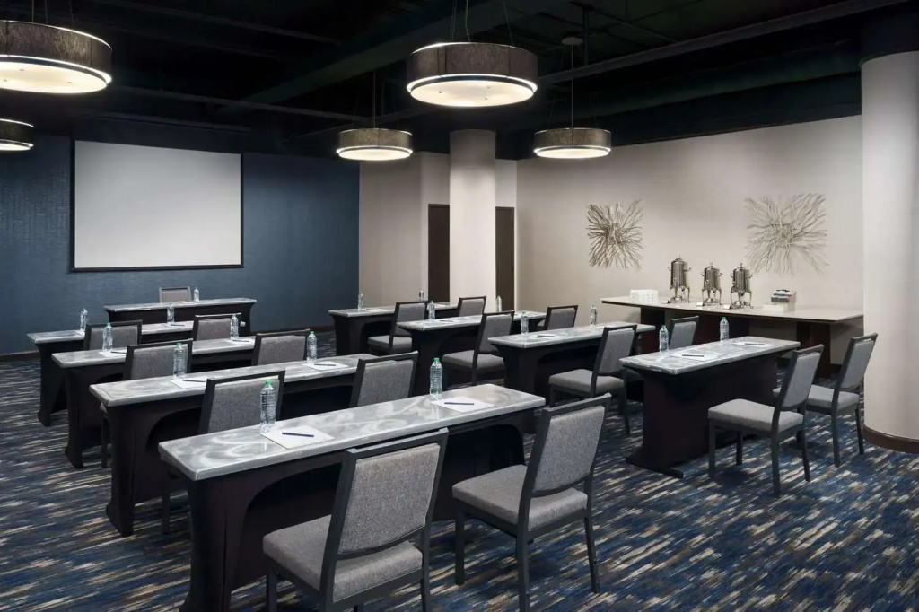 DoubleTree by Hilton Charlotte City Center
