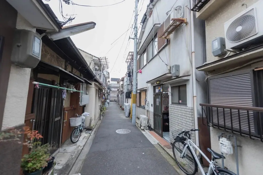 Kiraku House