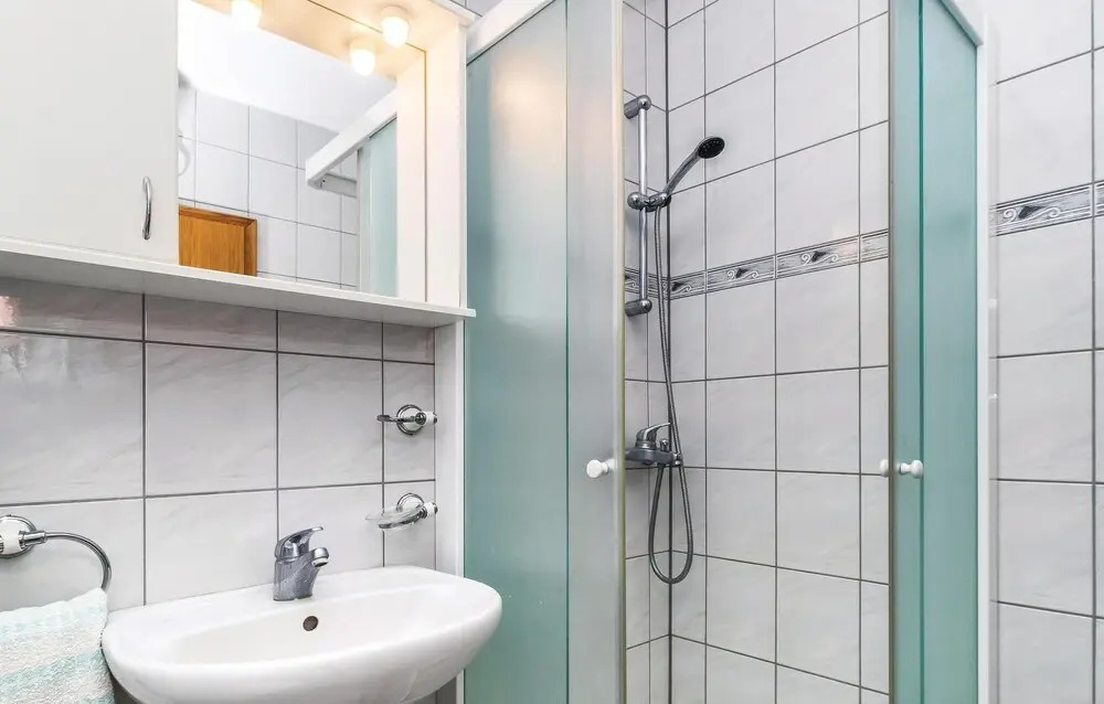 Awesome Apartment in Supetar With 2 Bedrooms and Wifi