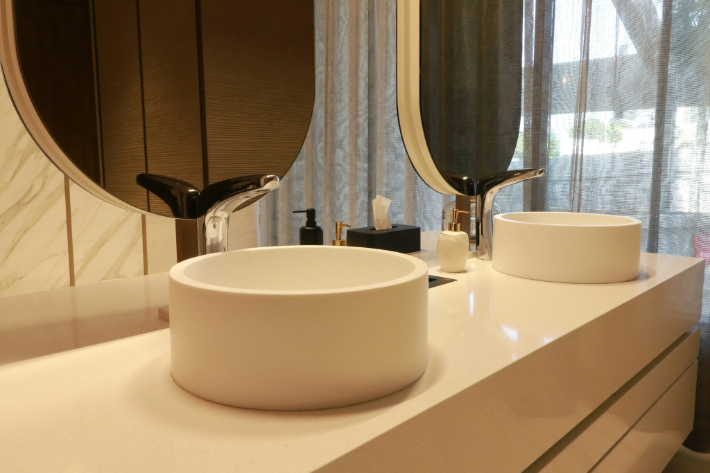 MS Milenium Monterrey Curio Collection by Hilton