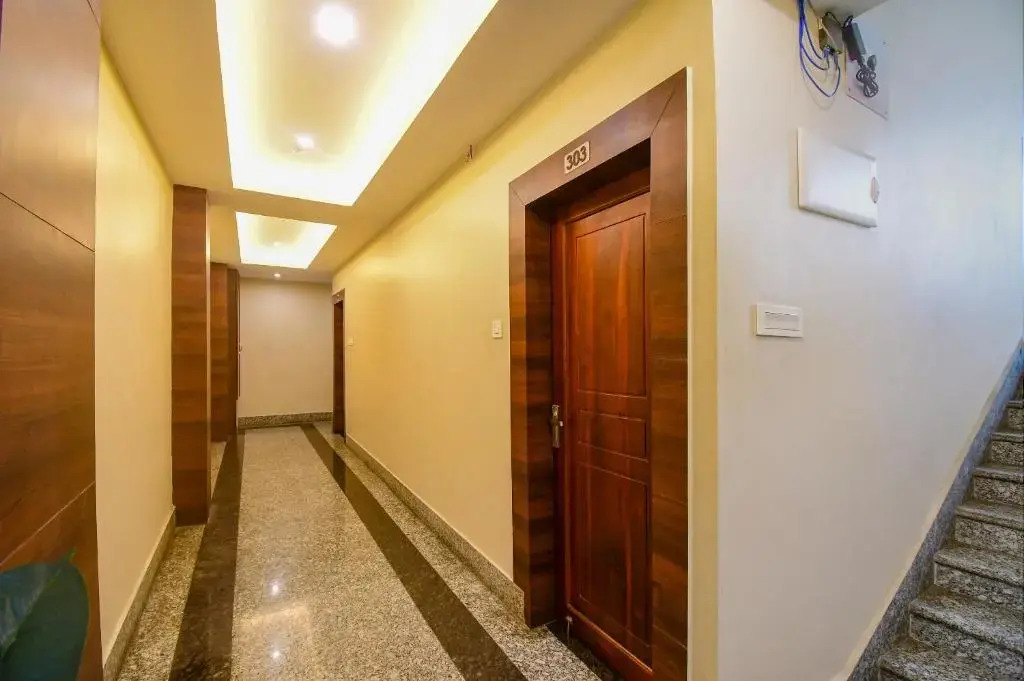 FabHotel Prime Grand Palace