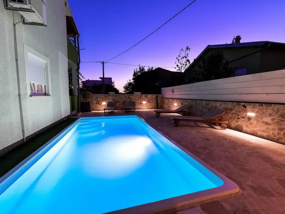 Lovely Holiday House With Private Pool, Charming Open Kitchen, Near Old Town