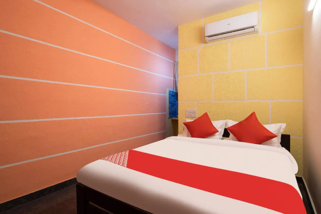 Sonika Grand by OYO Rooms