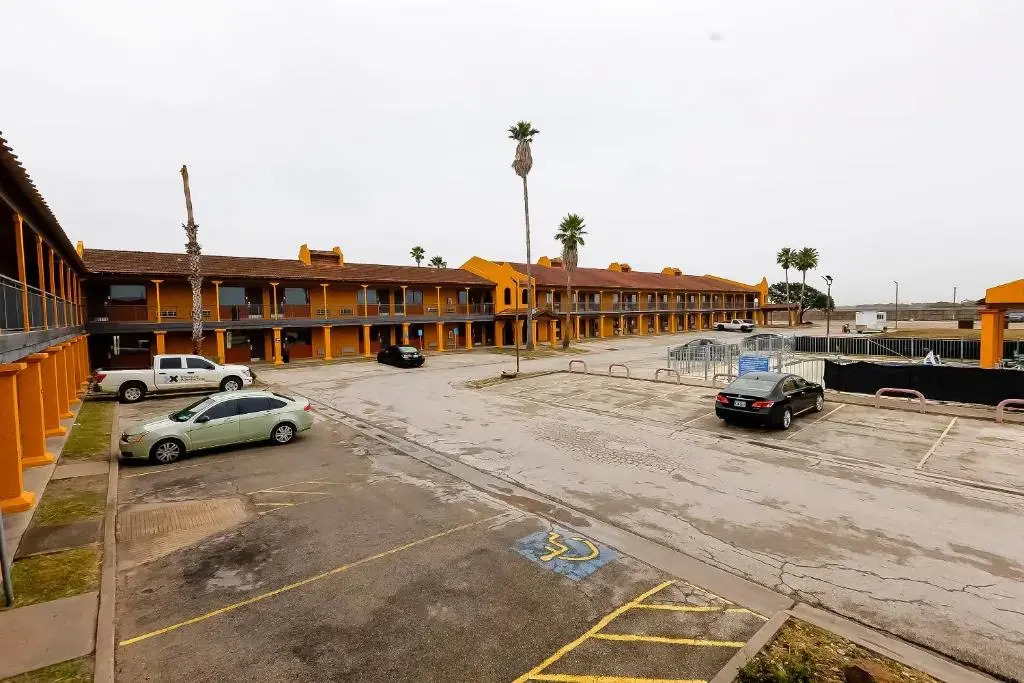 OYO Hotel Kingsville - Hwy 77