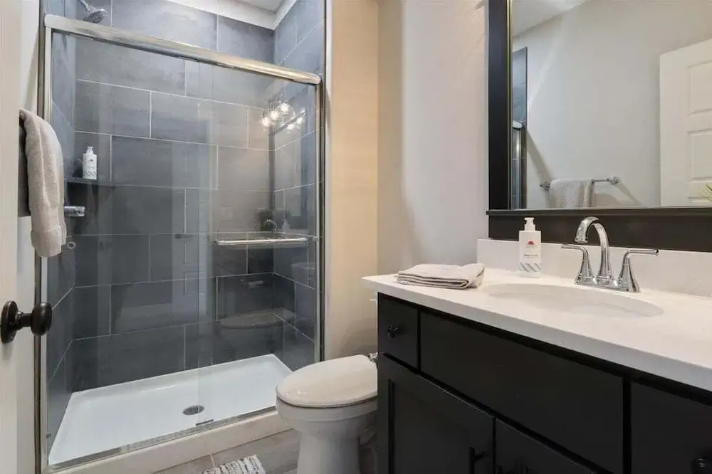 Accessible Lakeside Luxury at the 45mm w/ Private Dock, Sunset Views & More