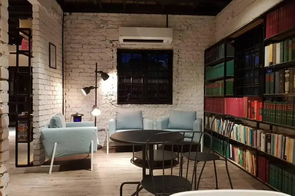 Books & Beds