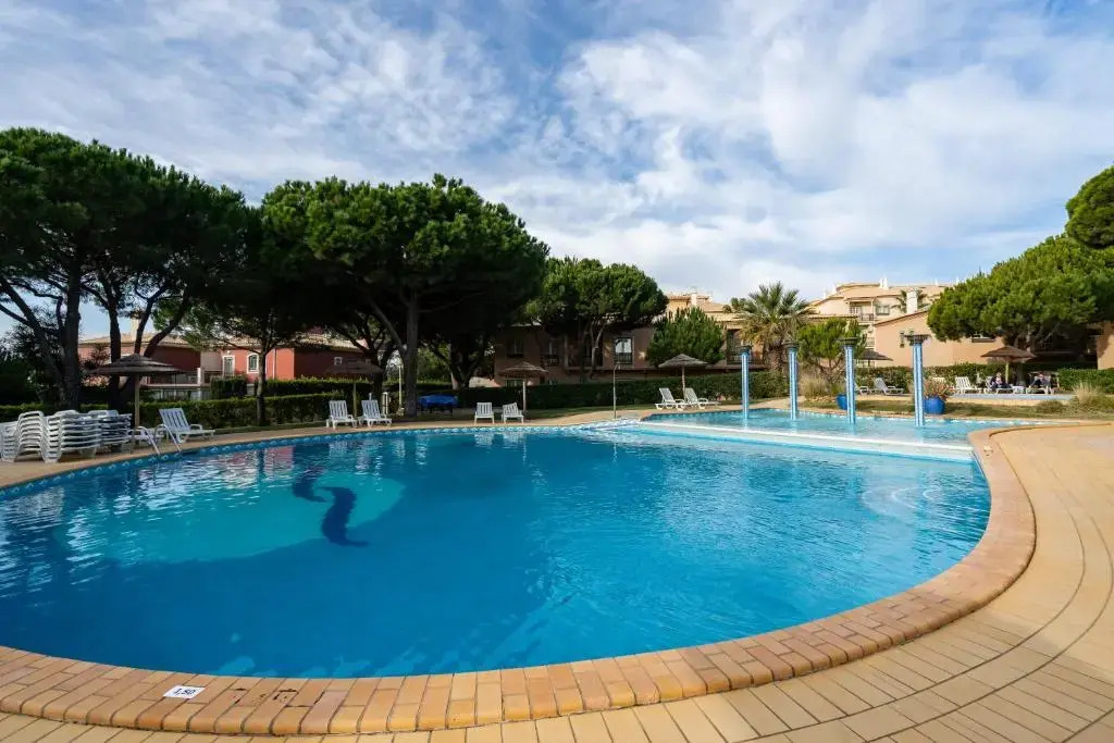 Pedra dos Bicos - Apartamento para 4 com acesso privilegiado à praia