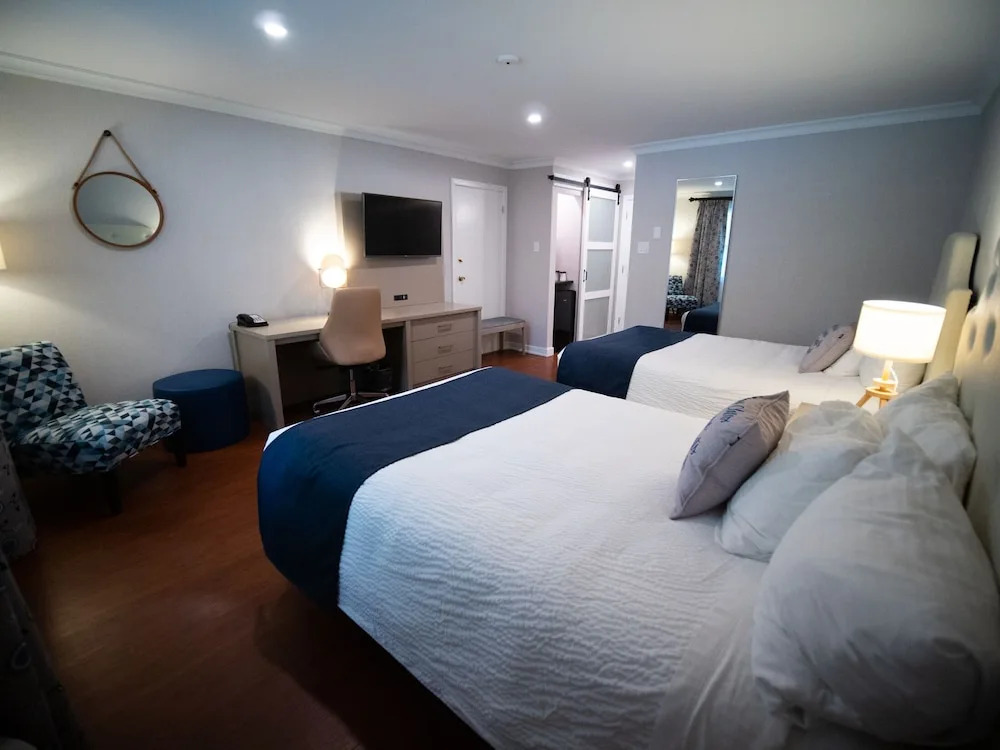 Oak Island Resort & Conference Centre