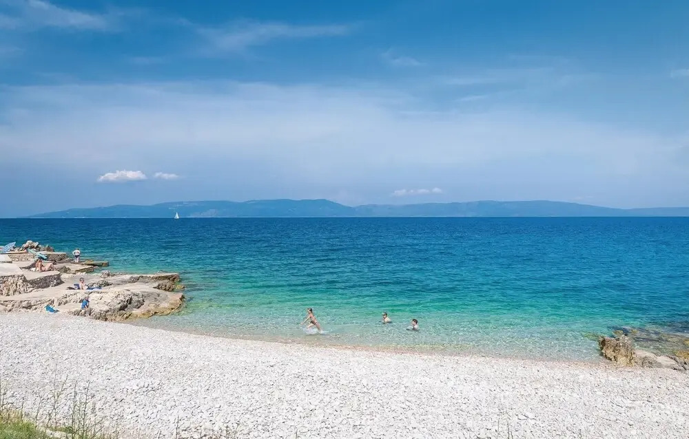 Amazing Home in Ravni with Hot Tub, WiFi & 1 Bedrooms