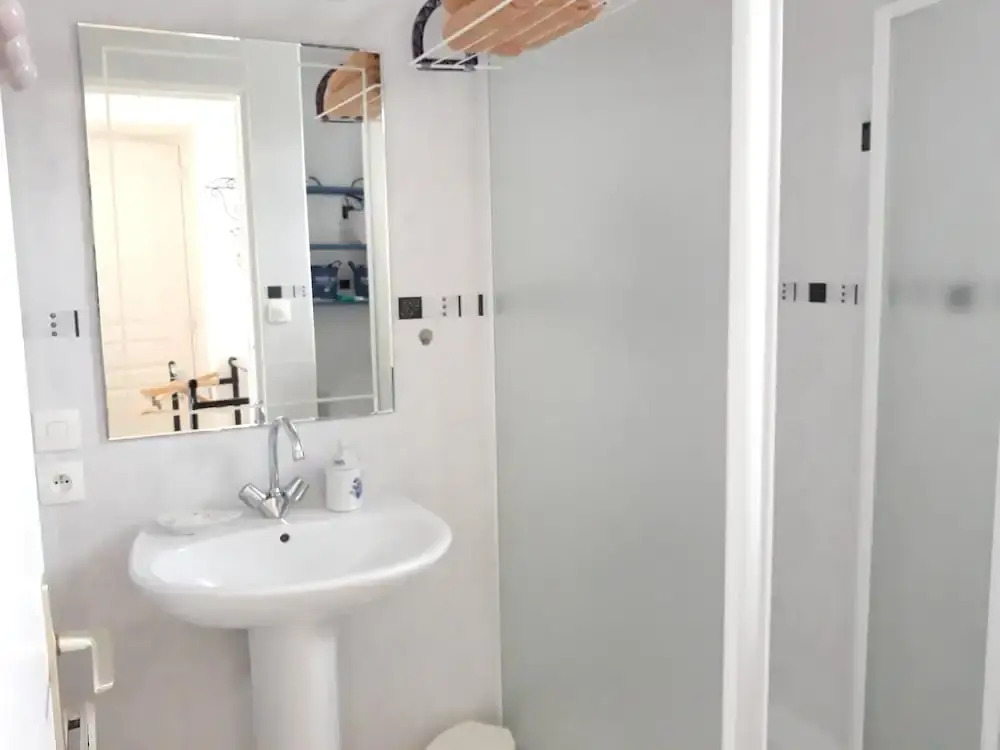 Property With one Bedroom in Sainte-marie-du-mont, With Enclosed Garden and Wifi - 100 m From the Beach