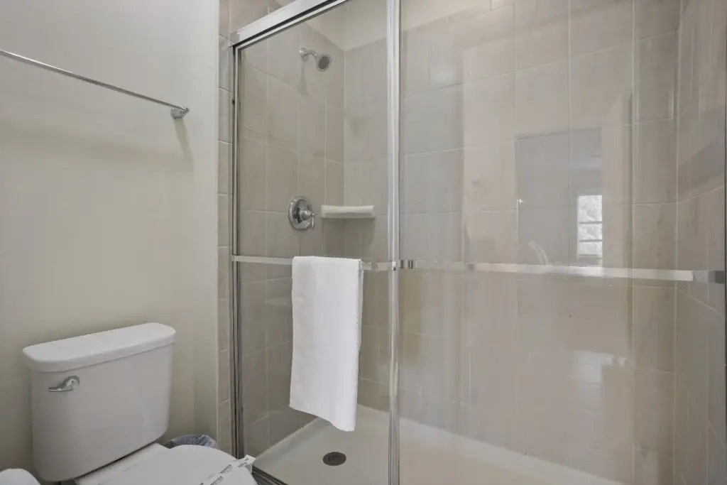 5 Bd 45 Ba Windsor At Westside 2444 Ds