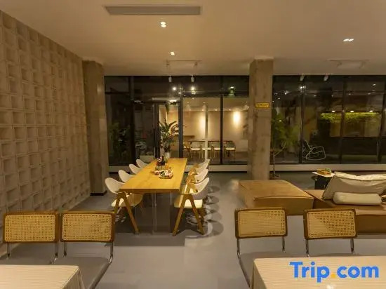 Yifang Hotel