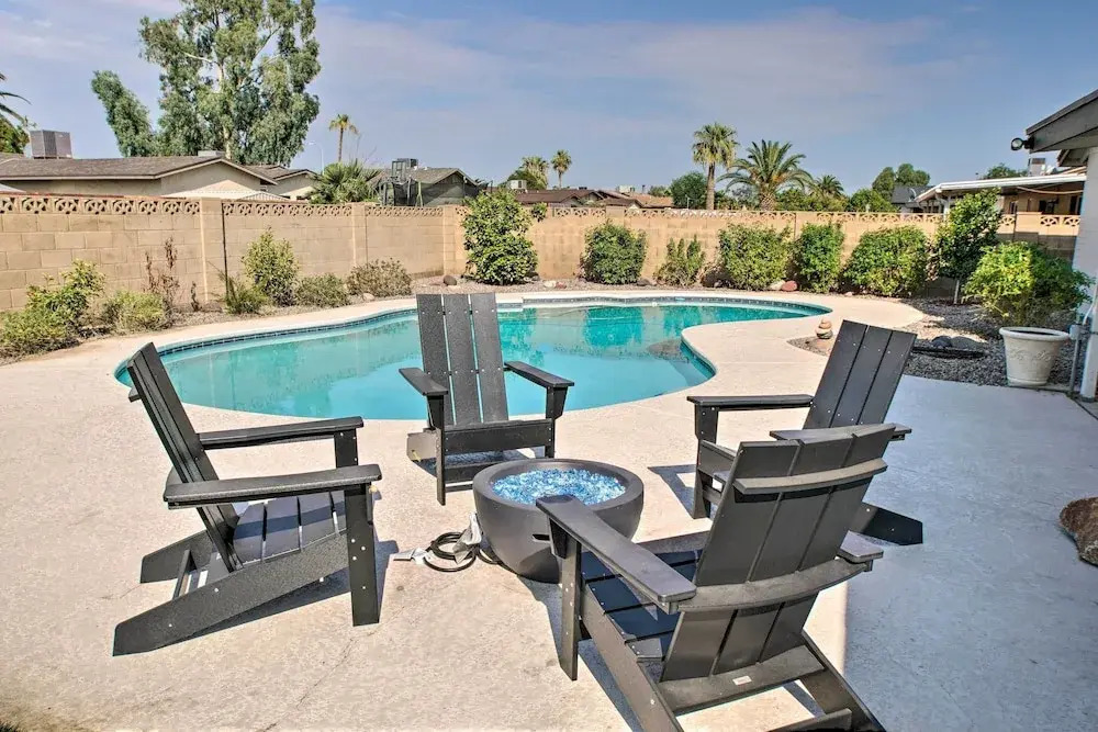 Fire Pit, Heated Pool: Central Tempe Escape!