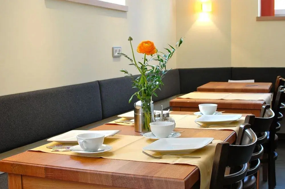 RotHweinHotel