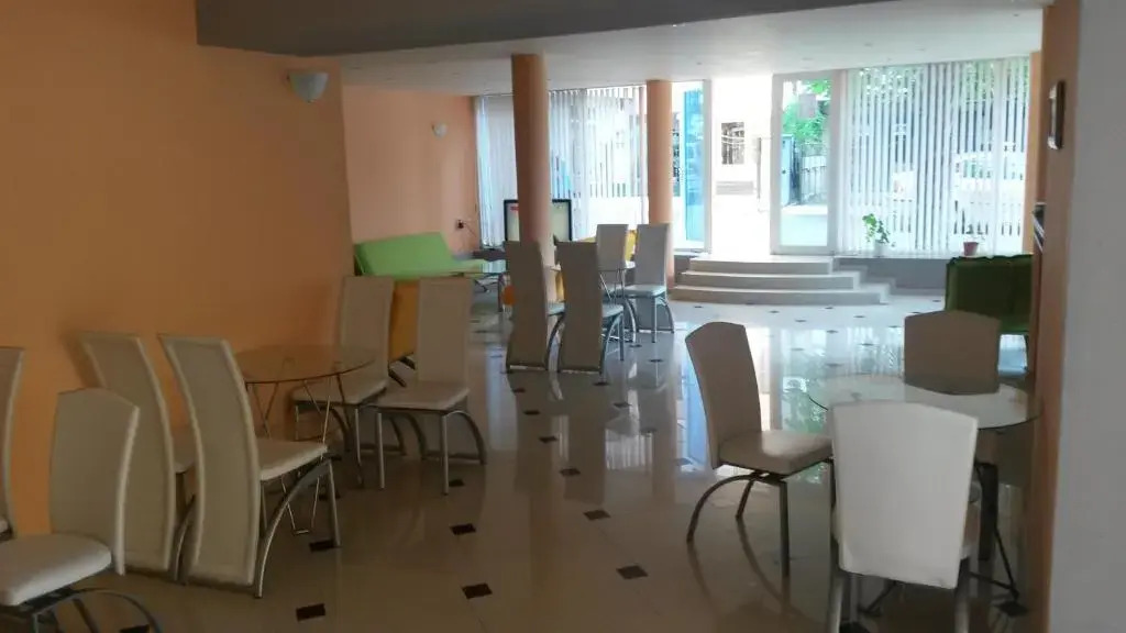 Sandor Hotel