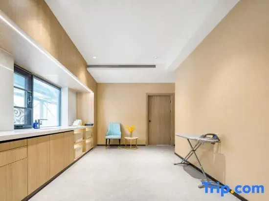 Starway Hotel (Xi'an Railway Station North Square Hanyuan Hall Subway Station)