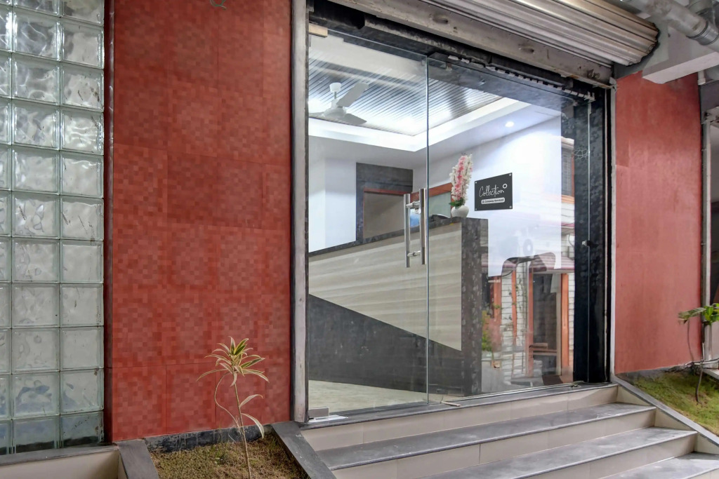 Townhouse Chinar Park Near Airport