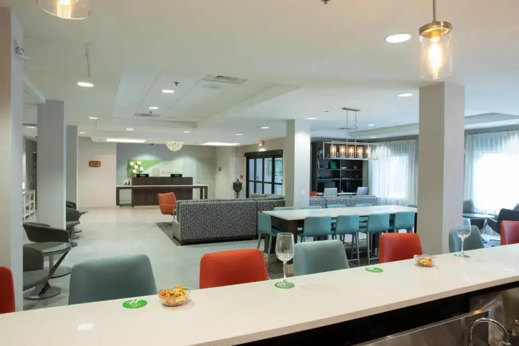 Holiday Inn & Suites Raleigh Cary by IHG