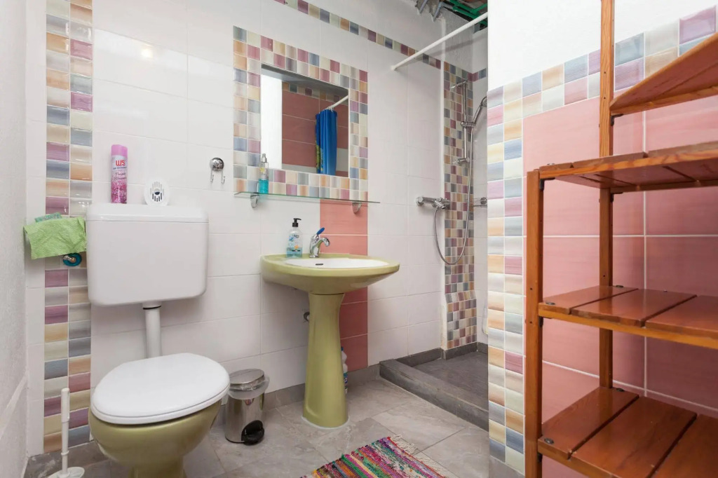 Roundabout Hostel - hostel