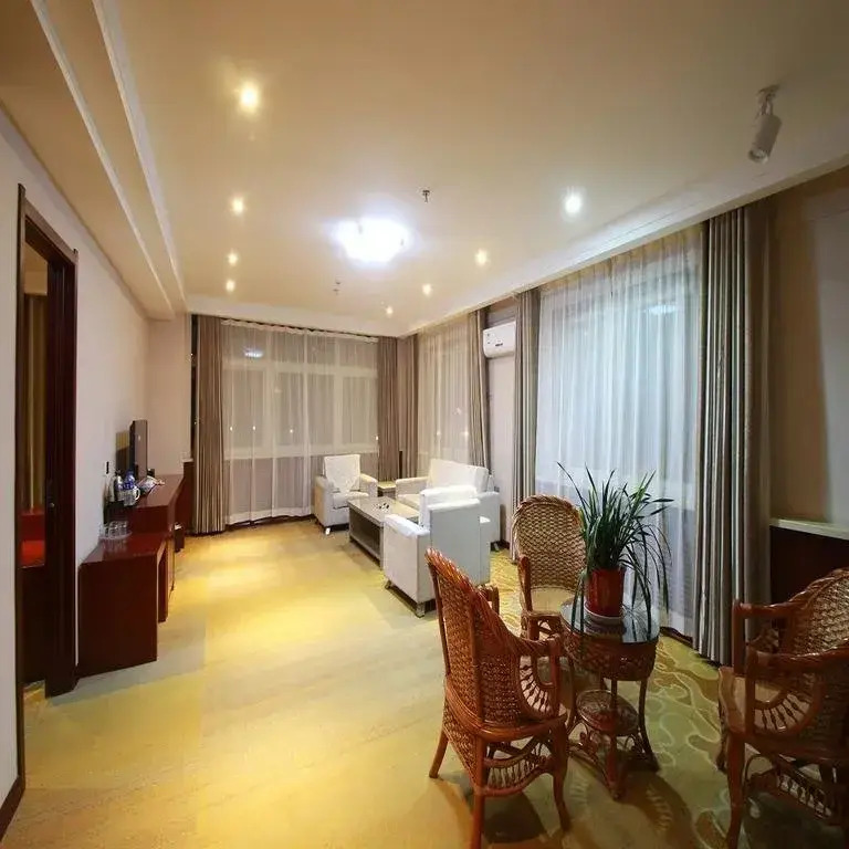 Starway Hotel Zhangye Runquan Lake